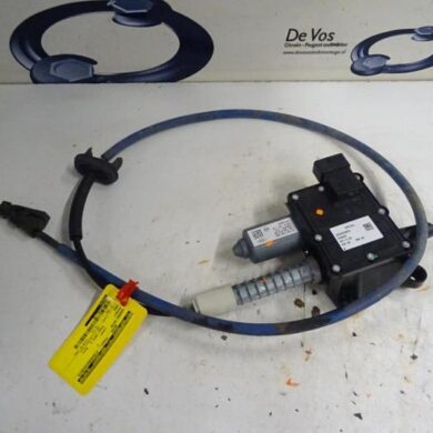 Peugeot 5008  Parking brake motor 9HR9H05 2012 470219