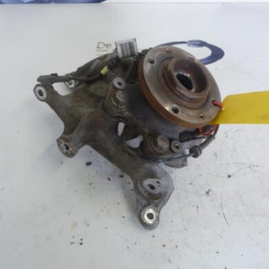 Peugeot 3008  Fusee rechts-achter 2013 334044-330606-335082