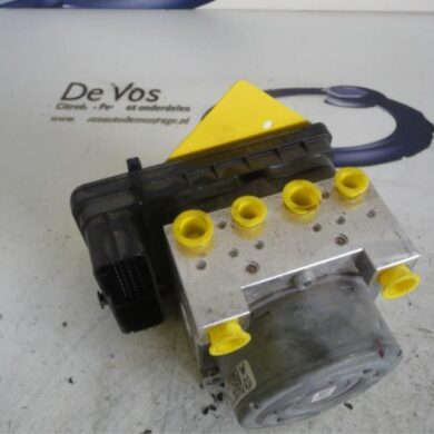 Citroen DS3  ABS pump HNZHN01 2015 1615100880-1614211980