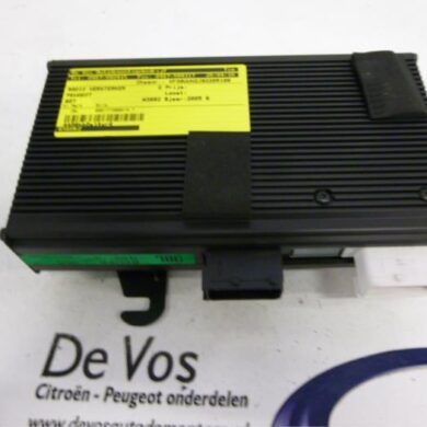 Peugeot 607 2.7 HDi V6 24V Radio versterker 2005 6560KZ