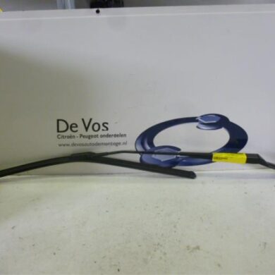 Peugeot 308 1.6 VTI 16V Front wiper arm 2008 6429EL