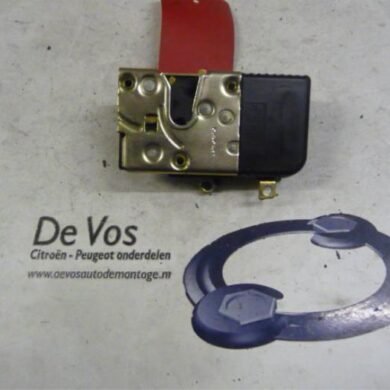 Peugeot 406 1.8 16V Deurslot Mechaniek 4Deurs rechts-voor 2000 9136J6