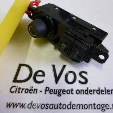 Peugeot 208 1.6 16V THP 155 Schakelaar 2013 96758773XU