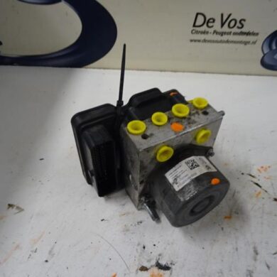 Peugeot 308  ABS pump AHRAH01 2015 1613388180