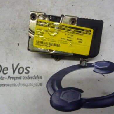 Citroen Xantia  Central locking motor 1996 9136J6