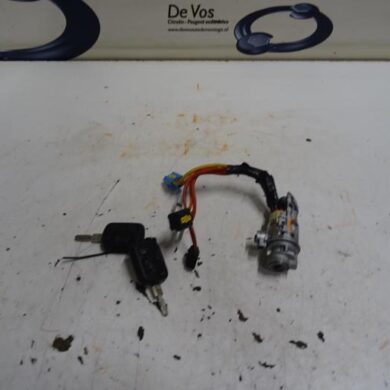 Peugeot 607  Ignition lock + key 2004 4162Y1