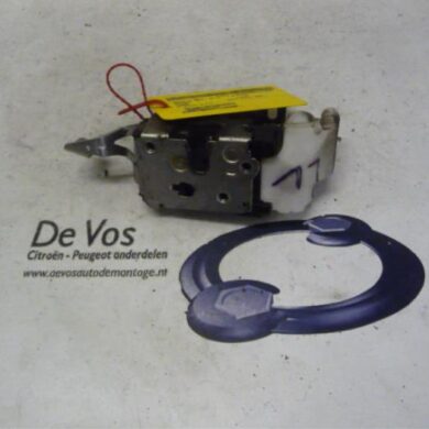 Peugeot Boxer  Deurslot Mechaniek 4Deurs links-voor 2003 9135N9
