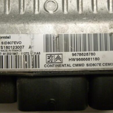 Peugeot 3008 1.6 HDiF 16V Engine management computer 9HR9H05 2011 1609605180