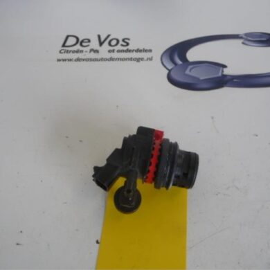 Peugeot iOn  Ruitensproeierpomp voor 2012 6434F9