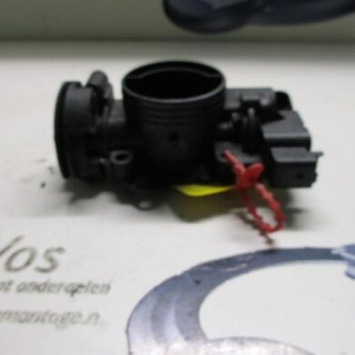 Peugeot 206  Gasklephuis 2003 1635P6