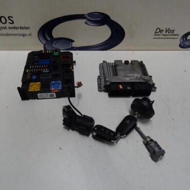 Citroen C4 Cactus  Computer Motormanagement YHY-YHYYH01 2019 1636054380