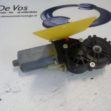 Peugeot 308  Tailgate motor 2010 8446L4