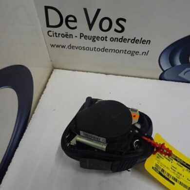 Peugeot 207  Seatbelt tensioner, right 2010 8975W8