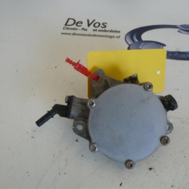 Peugeot 308  Brake servo vacuum pump 5FS 2011 456590