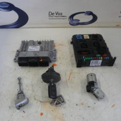 Peugeot 3008  Computer Motormanagement RHHRH02 2014 1610690880