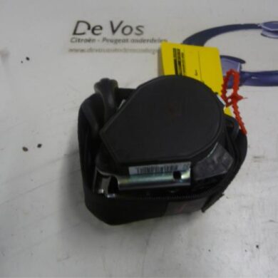 Peugeot 207 1.4 HDi Rear seatbelt, left 2012 8975XJ