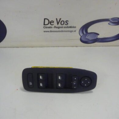 Peugeot 2008  Combischakelaar ramen 2015 96749624ZD