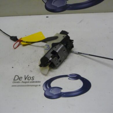 Peugeot 2008 1.2 Vti 12V PureTech 82 Deurslot Mechaniek 4Deurs links-voor 2013 9688080080