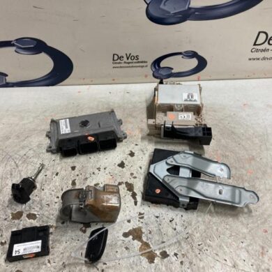Peugeot 108 1.2 VTi 12V Computer Motormanagement HMT 2016 9692061880-9692783280