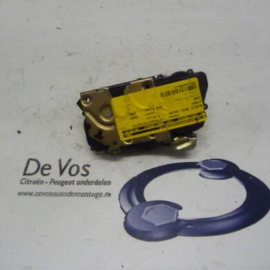 Citroen Xsara  Deurslot Mechaniek 4Deurs rechts-voor 1999 9136J2