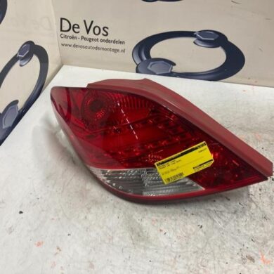 Peugeot 207 1.4 16V Vti Taillight, left 2010 6350HQ