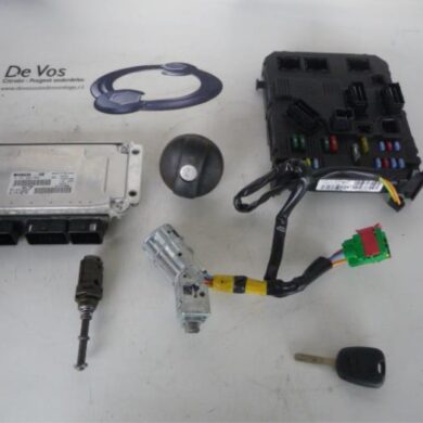 Citroen Pluriel  Engine management computer NFU 2005 1940GX