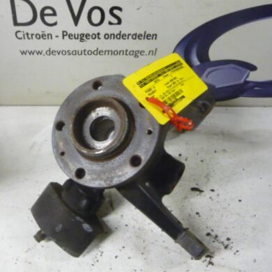 Peugeot 607 2.2 HDi 16V FAP Knuckle, front left 2001 364663