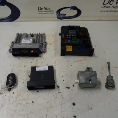 Peugeot 508  Engine management computer RHH 2012 1606478280