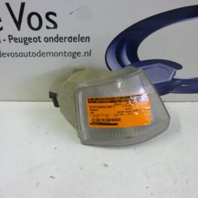 Peugeot 106 1.5 Ace,Accent,XRD Richtingaanwijzer rechts 1995 630321