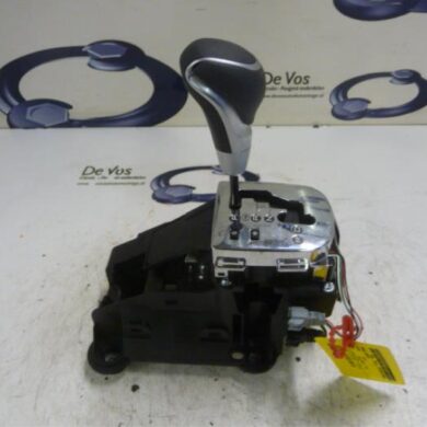 Peugeot 2008  Gear stick 2016 9814628080 20GE13