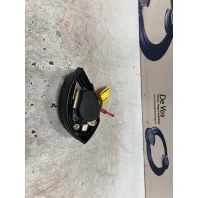 Peugeot 206 2.0 16V Seatbelt tensioner, right 2005 8974HE