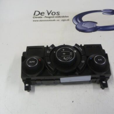 Peugeot 3008  Heater control panel 2010 6452P3-6452W5