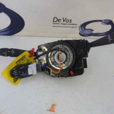 Peugeot 308  Steering column stalk 2014 98072732ZD