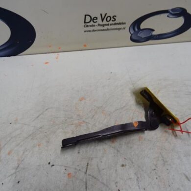 Citroen DS3  Bonnet Hinge 2015 7912F7
