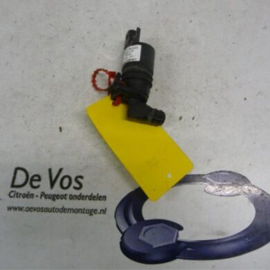 Peugeot 407 2.2 16V Windscreen washer pump 2004 643497