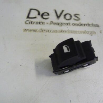 Peugeot 308 1.6 HDi Electric window switch 2014 96762292ZD