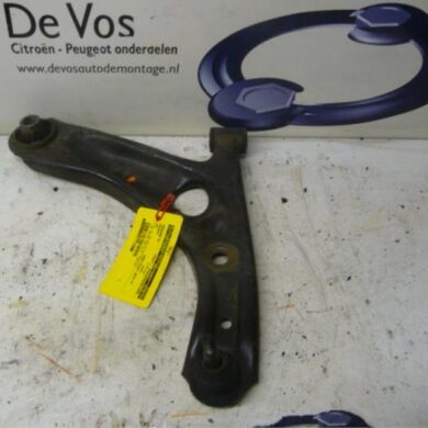 Peugeot 107 1.0 12V Draagarm rechts-voor 2010 3521L3