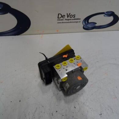 Peugeot 208  ABS Pomp 5FU5F03 2013 1609981280-1611586980