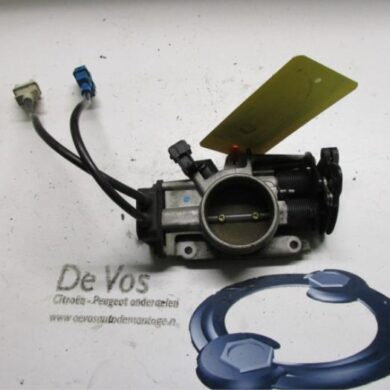 Peugeot 106 1.6 XS Throttle body NFZ 1997 163597