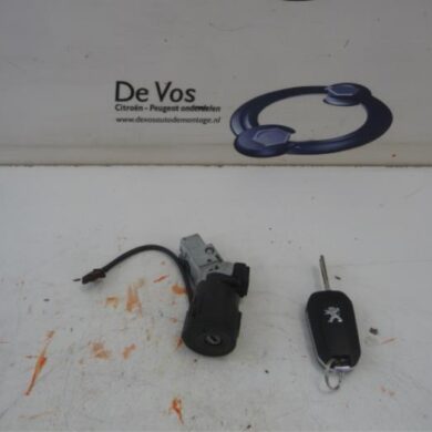 Peugeot 208  Kontaktslot+Sleutel 2013 1608682880