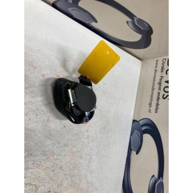 Peugeot 308 1.6 16V THP 155 Gurtsrammer links 2012 8975FT