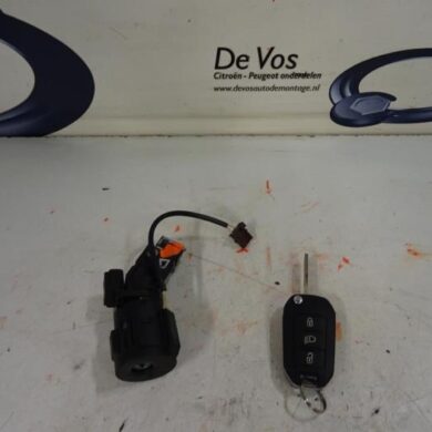 Peugeot 208  Kontaktslot+Sleutel 2015 1608682880