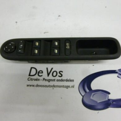 Peugeot 3008 1.6 HDiF 16V Multi-functional window switch 2011 6490X5