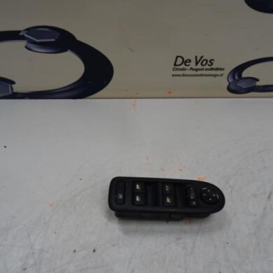 Peugeot 308  Multi-functional window switch 2009 6490S6
