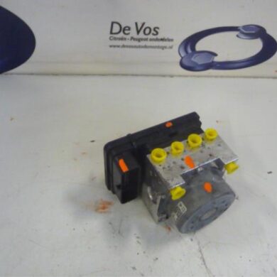 Peugeot 208  ABS Pomp 5FS5F01 2015 1614205380-1613440480