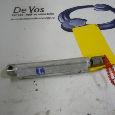 Peugeot 207  Convertible roof gas strut 2007 8446P5