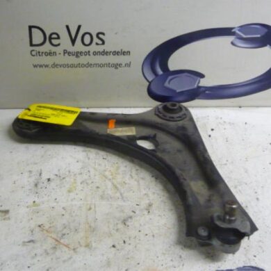 Citroen C3 1.6 16V Front wishbone, right 2005 3521L1-3521K8