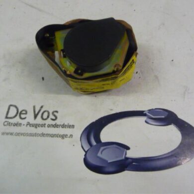 Peugeot 607 2.2 HDi 16V FAP Rear seatbelt, centre 2006 8974AV