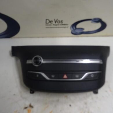Peugeot 308  Radio control panel 2015 96777660ZD