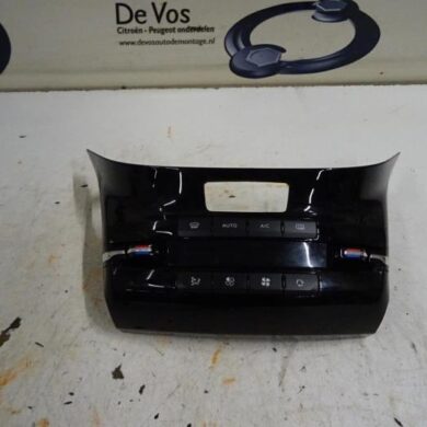 Peugeot 208  Kachel Bedieningspaneel 2015 96722471XU